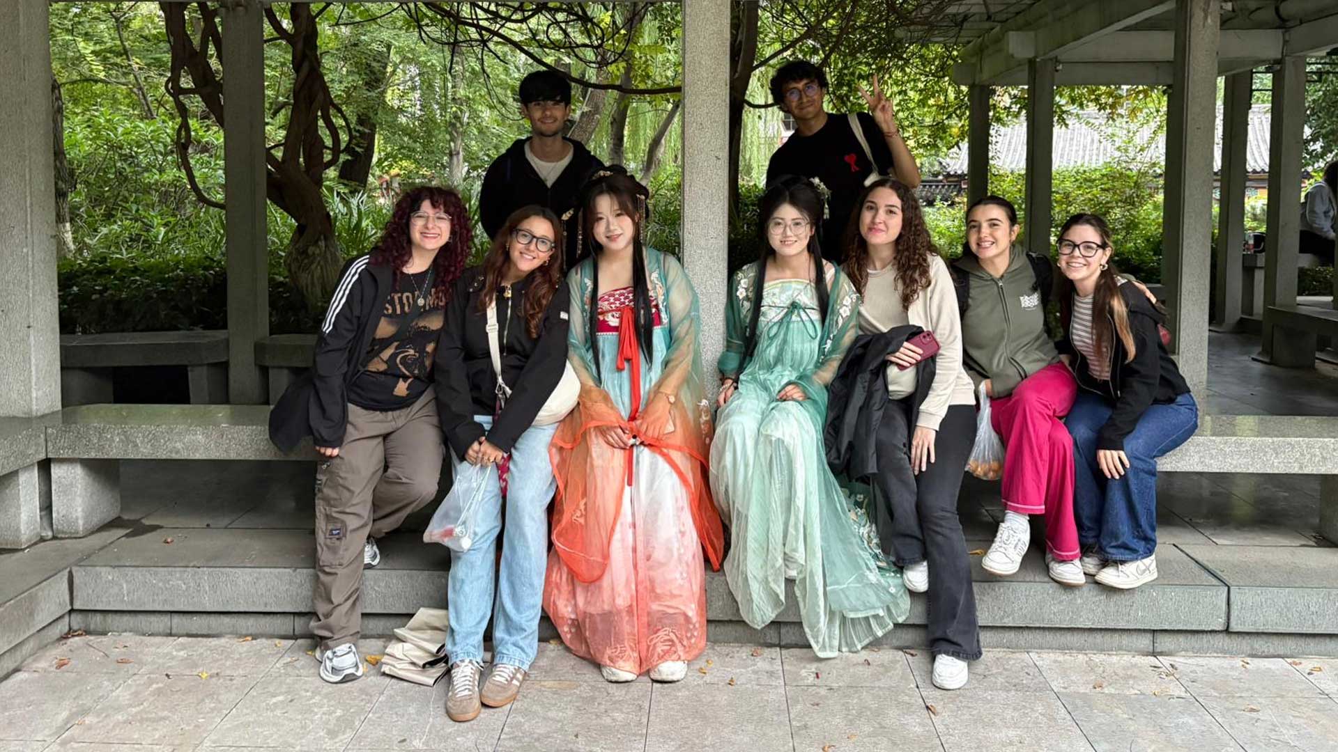 Foto de grup amb xinesos